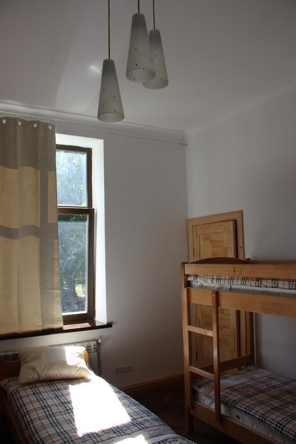 Hostel Mif Ivano-Frankivsk Esterno foto