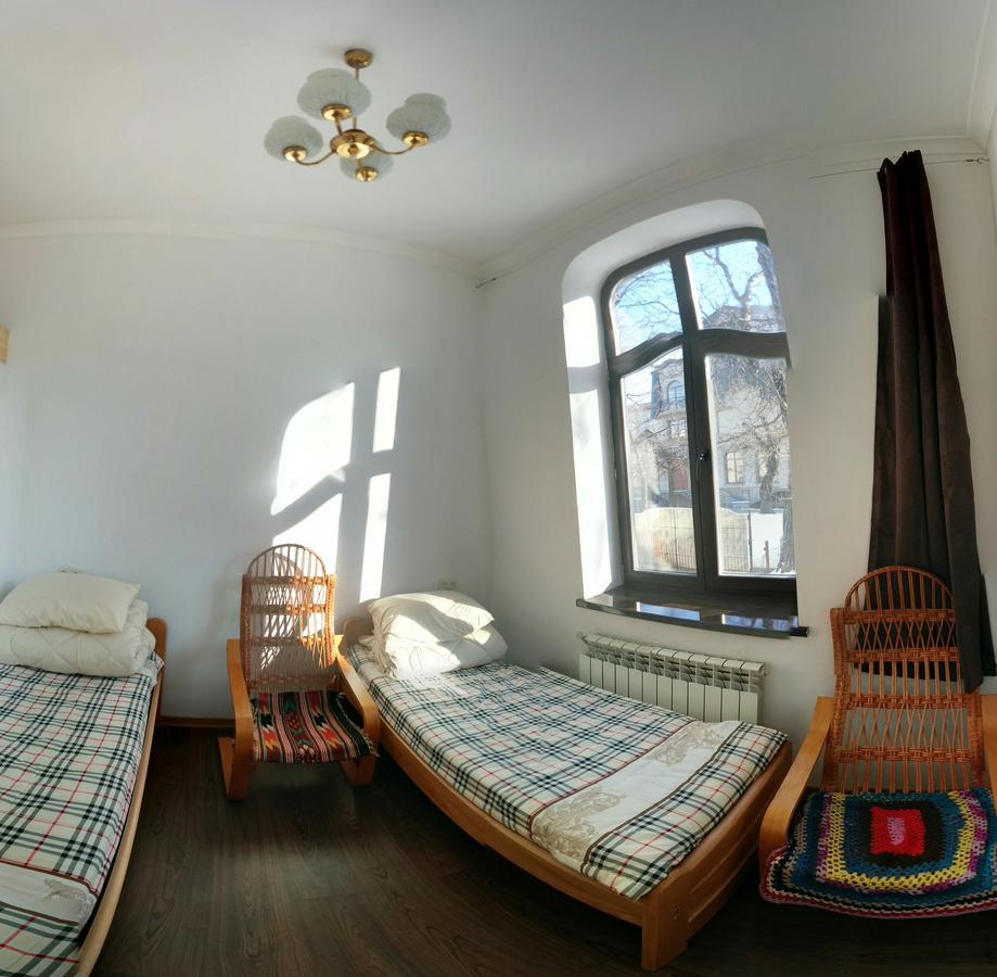 Hostel Mif Ivano-Frankivsk Esterno foto